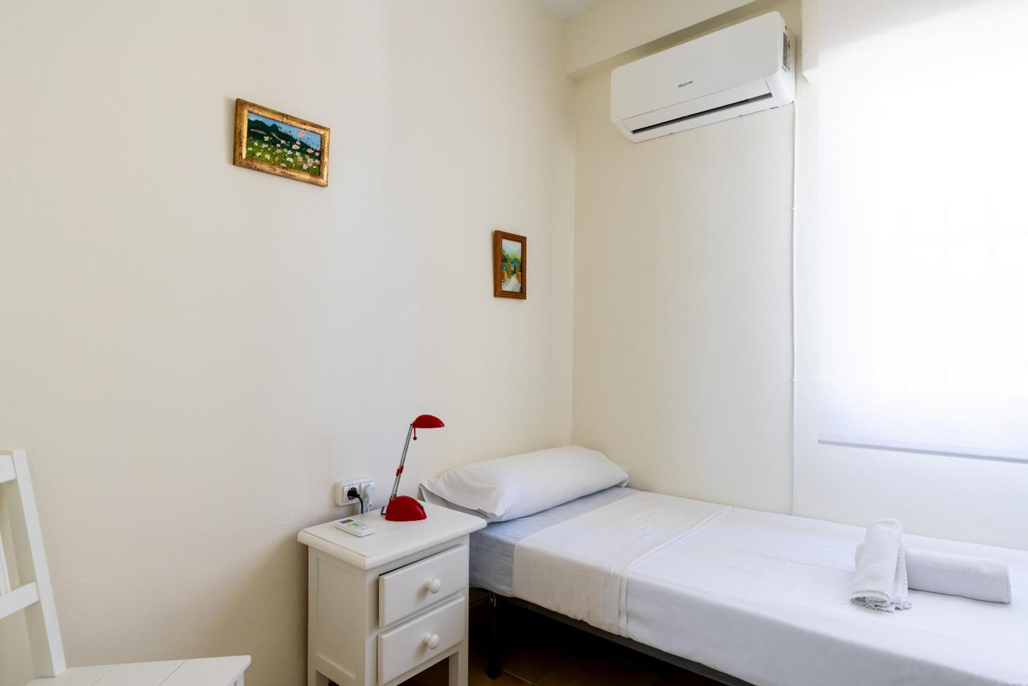 Apartamento Familiar Maria Auxiliadora Sevilla Exteriör bild